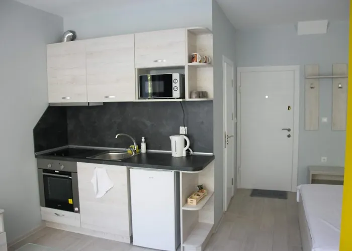 Siyana Varna-free Parking Varna