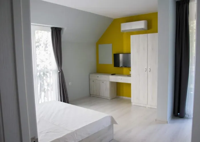 Siyana Varna-free Parking * Varna